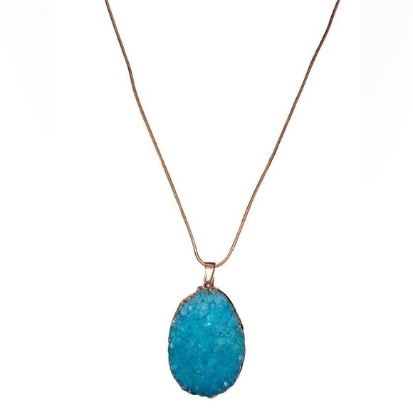 Jewelry - Blue Agate Druzy Stone Gold Surround and Gold Chain